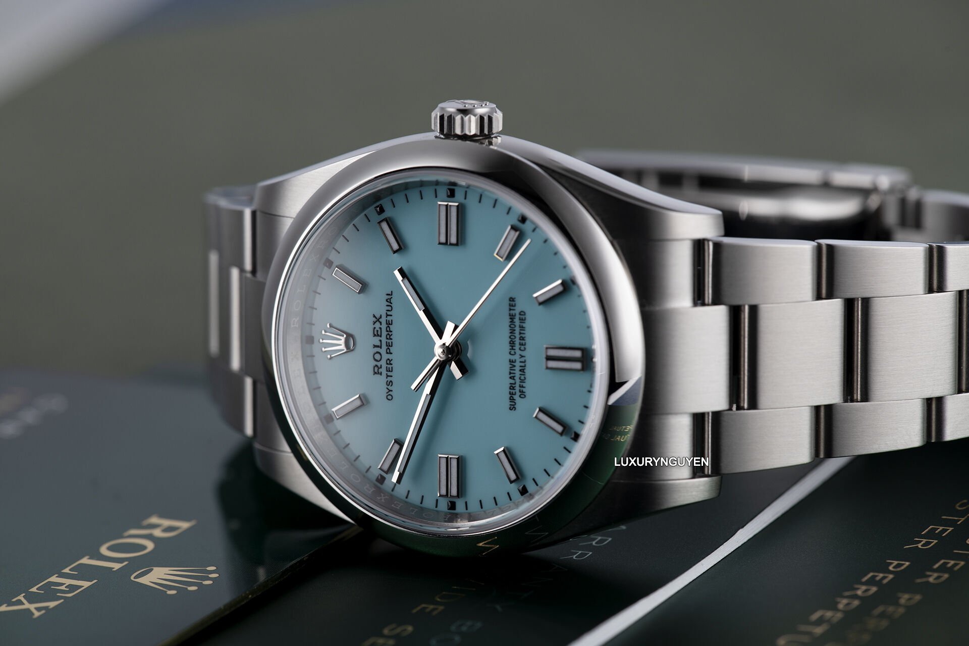 Rolex Oyster Perpetual 126000 Mặt Xanh Ngọc
